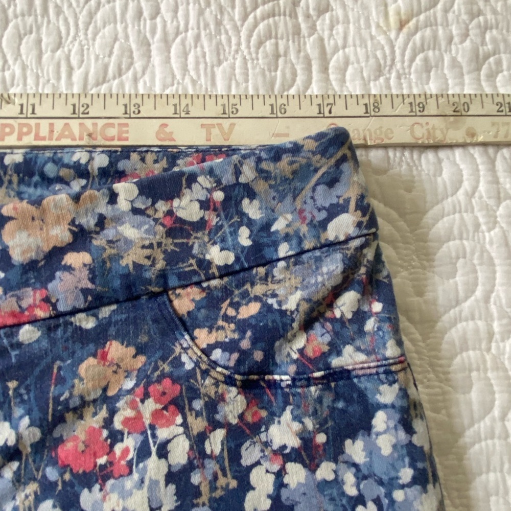 Chico's Navy Blue Floral Print Jeggings Stretch Pull On Pants 12P - Picture 7 of 11
